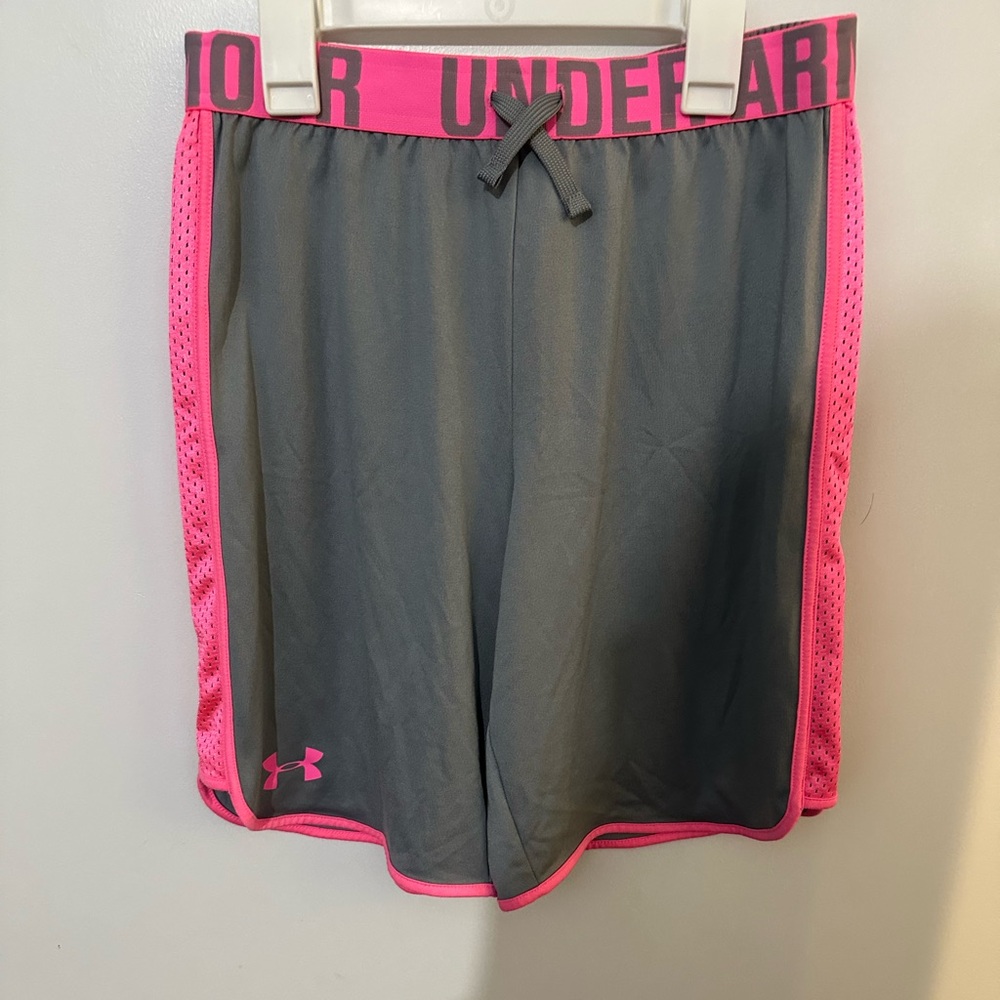 Under Armour basketball shorts youth Large